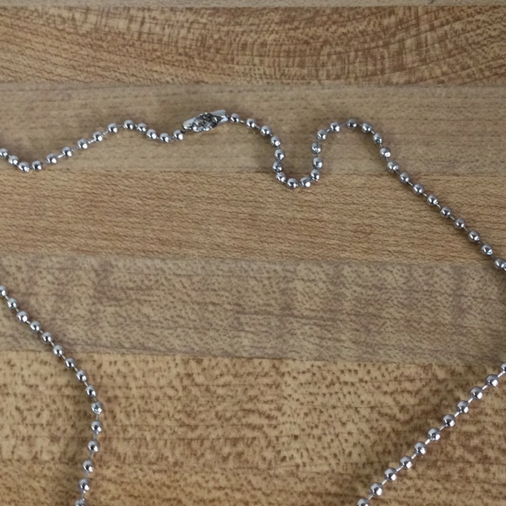New Cross necklace - Picture 2 of 9